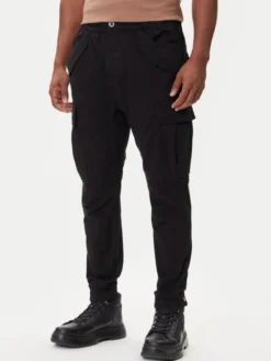 Alpha Industries Joggery Airman 188201 Czarny Tapered Fit