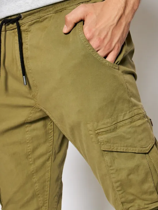 Alpha Industries Joggery 116202 Zielony Tapered Fit