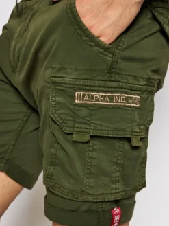 Alpha Industries Szorty materiałowe Crew 176203 Zielony Slim Fit