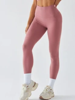 BeShaped Legginsy Sportowe - Morning Dew Różowy Shaping Fit