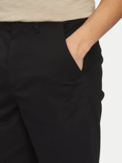 Calvin Klein Jeans Szorty materiałowe LV040EM618 Czarny Regular Fit
