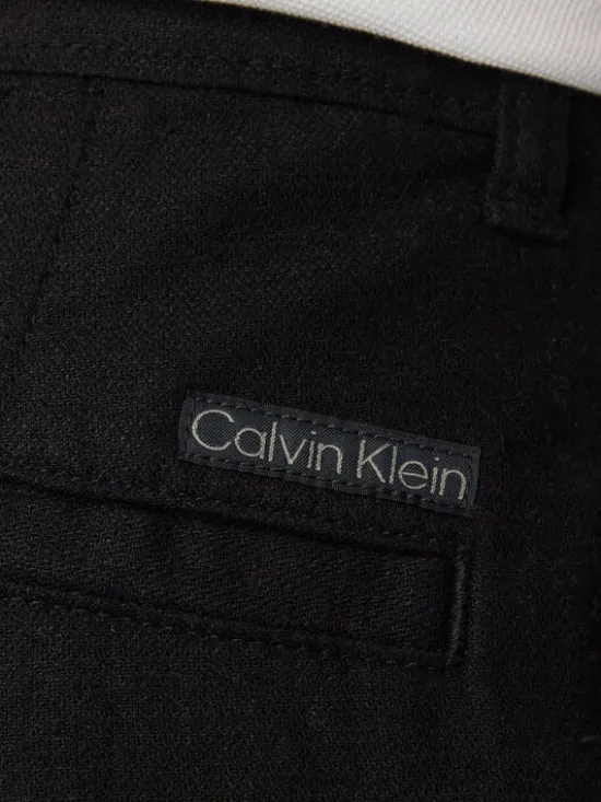 Calvin Klein Jeans Szorty materiałowe LV04RF610G Czarny Regular Fit