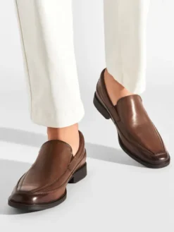 Clarks Lordsy Tilden Free 261300987 Brązowy