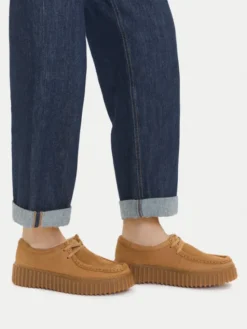 Clarks Półbuty Torhill Bee 26172084 Brązowy