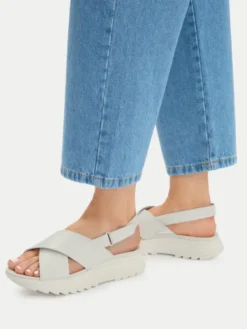 Clarks Sandały DashLite Wish 26186583 Biały