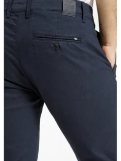 Cross Jeans Chinosy E 120-046 Granatowy Tapered Leg