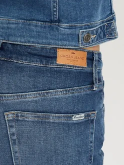 Cross Jeans Szorty jeansowe A 619-010 Niebieski Slim Fit