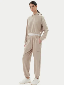EA7 Emporio Armani Spodnie dresowe 7W000282 AF12501 U6155 Beżowy Loose Fit