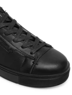 Emporio Armani Sneakersy EM005292 AF24320 UC001 Czarny