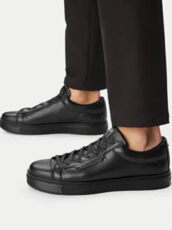 Emporio Armani Sneakersy EM005292 AF24320 UC001 Czarny