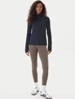 Girlfriend Collective Koszulka techniczna Reset 3054 Czarny Slim Fit