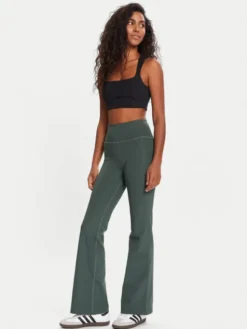 Girlfriend Collective Legginsy Compressive 4038 Zielony Flare Fit