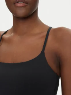 Girlfriend Collective Top Float Willa 1031 Czarny Slim Fit