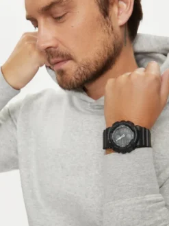G-Shock Zegarek GA-140-1A1ER Czarny