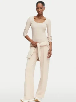 Guess Bluzka V4BP07 K8RT2 Beżowy Slim Fit