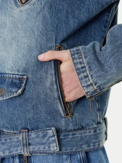 Guess Kurtka jeansowa W5YN70 D4XYZ Niebieski Regular Fit