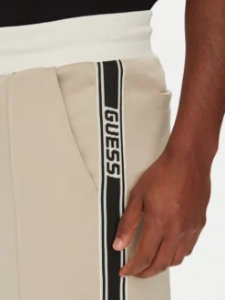 Guess Spodnie dresowe Z5YB14 KCRU2 Beżowy Regular Fit