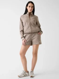Guess Szorty materiałowe 176131 Beżowy Classic Fit