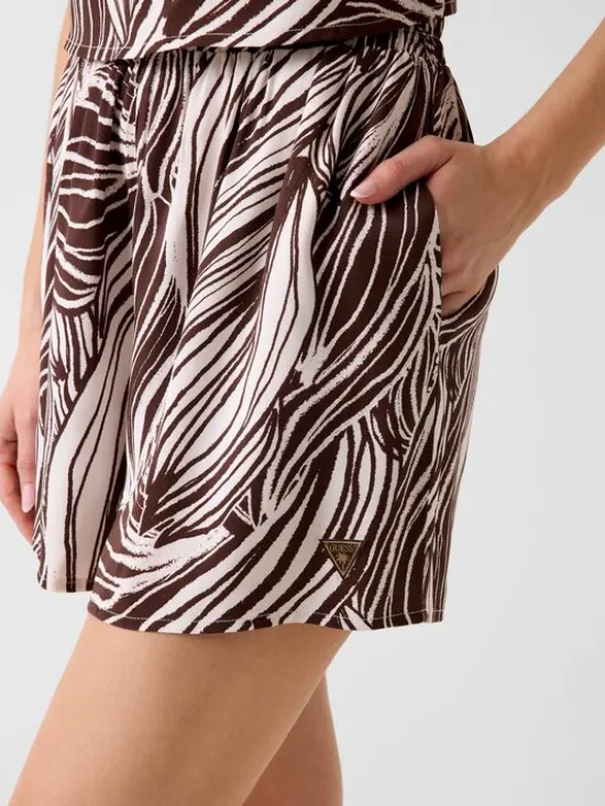 Guess Szorty materiałowe 182078 Brązowy Classic Fit