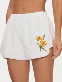 Guess Szorty materiałowe Zoey V4GD05 KC5R0 Biały Loose Fit