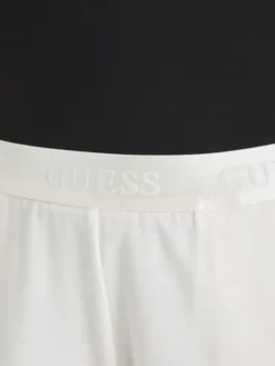 Guess Szorty sportowe O6GD02 KCQP2 Biały Relaxed Fit