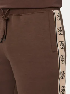 Guess Szorty sportowe Z4RD04 KB3P2 Brązowy ciemny Regular Fit