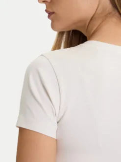 Guess T-Shirt W5BI29 J1314 Écru Slim Fit