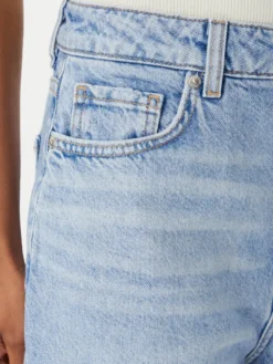 HUGO Bermudy Gelita 1 50557010 Niebieski jasny Relaxed Fit