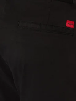 HUGO Chinosy 50530886 Czarny Slim Fit