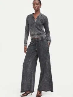 Juicy Couture Spodnie dresowe JCWBJ226321 Czarny Relaxed Fit