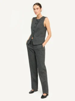 KMX Kamizelka 192970007 Czarny Fitted Fit