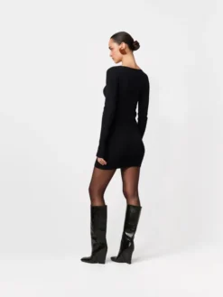 La Mania Sukienka dzianinowa VENUS Czarny Basic Fit