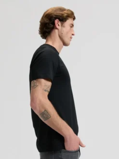 Lee T-Shirt WOVEN LABEL TEE Czarny Regular Fit