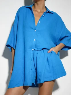 LilaLou Komplet bluzka i spodnie Mila Short Niebieski Regular Fit