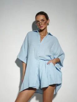 LilaLou Komplet bluzka i spodnie Mila Short Niebieski Regular Fit