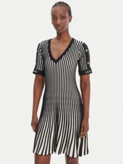 Liu Jo Sport Sukienka dzianinowa TA6062 MS55N Czarny Regular Fit