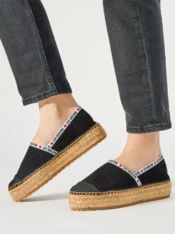 LOVE MOSCHINO Espadryle JA10553G0IIG0000 Czarny