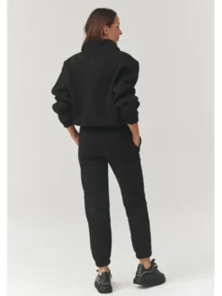 Makadamia Dres A13 Czarny Regular Fit