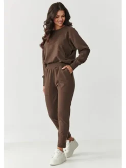 Makadamia Dres M888 Brązowy Relaxed Fit