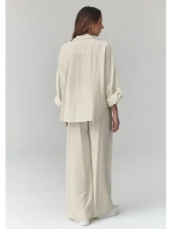 Makadamia Komplet koszula i spodnie materiałowe C49 Kremowy Loose Fit