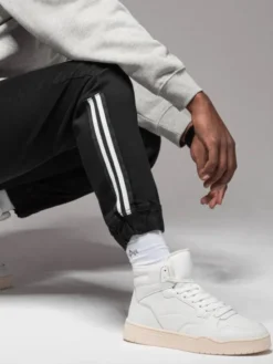 Ombre Joggery OM-PADJ-0156 Czarny Regular Fit