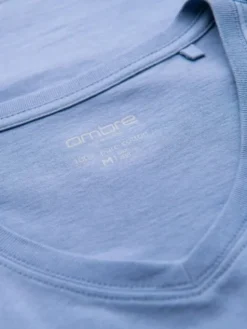 Ombre T-Shirt OM-TSBS-0237 Niebieski Regular Fit