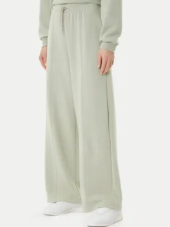 ONLY Spodnie dresowe Scarlet 15355811 Zielony Regular Fit
