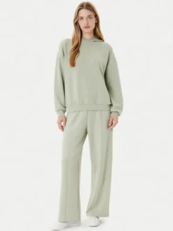 ONLY Spodnie dresowe Scarlet 15355811 Zielony Regular Fit