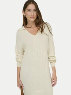 ONLY Sukienka dzianinowa Tessa 15353117 Beżowy Regular Fit