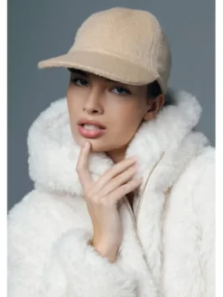 Paris+Hendzel Czapka z daszkiem Sand Winter Cap Beżowy