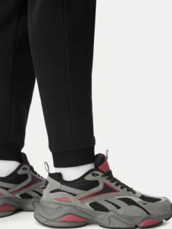 Reebok Spodnie dresowe Balint RK25740CCM Czarny Regular Fit