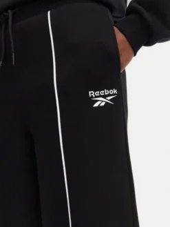 Reebok Spodnie dresowe Oliwia RK25683CCW Czarny Regular Fit