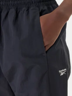 Reebok Spodnie dresowe Vector 100221435 Czarny Relaxed Fit