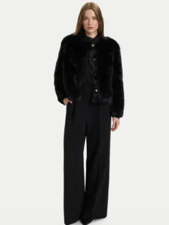 Rinascimento Futro CFC0122217003 Czarny Regular Fit